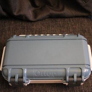 Otterbox DryBoxHa storage box